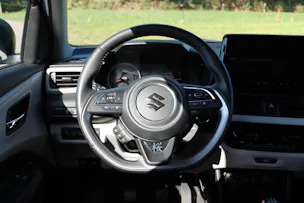 Suzuki Swift 1.2 Sakura Hybrid