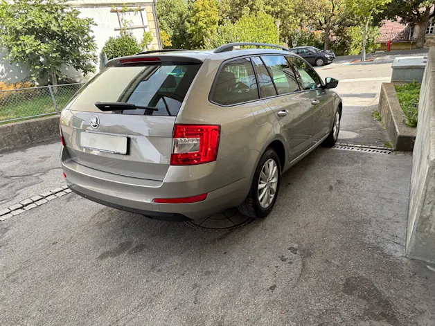 SKODA Octavia Combi 1.6 TDI 105 Ambition 4x4