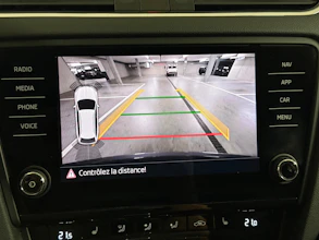 https://vehicle.imgix.net/4462850/f2b97d28-84e3-4d89-bcdd-01e301405a6e.jpg