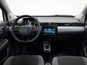 https://vehicle.imgix.net/4462926/5fdb1868-5963-44b6-b21f-e949f82eb524.jpg