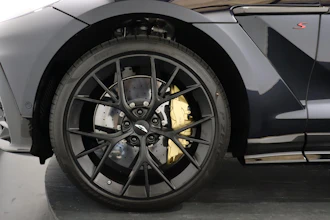 https://vehicle.imgix.net/4462938/01e123d0-ec4d-409e-9031-876d6127829e.JPG