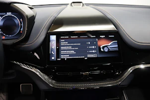 Fahrzeugbild ASTON MARTIN DBX S 4.0 V8 Bi-Turbo