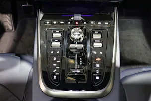ASTON MARTIN DBX S 4.0 V8 Bi-Turbo