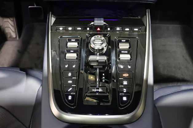 ASTON MARTIN DBX S 4.0 V8 Bi-Turbo