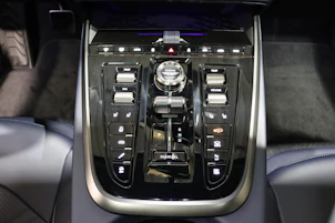 Fahrzeugbild ASTON MARTIN DBX S 4.0 V8 Bi-Turbo