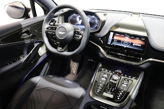 https://vehicle.imgix.net/4462938/b2177f24-90a5-47a3-8ae6-0ad48073d07c.JPG