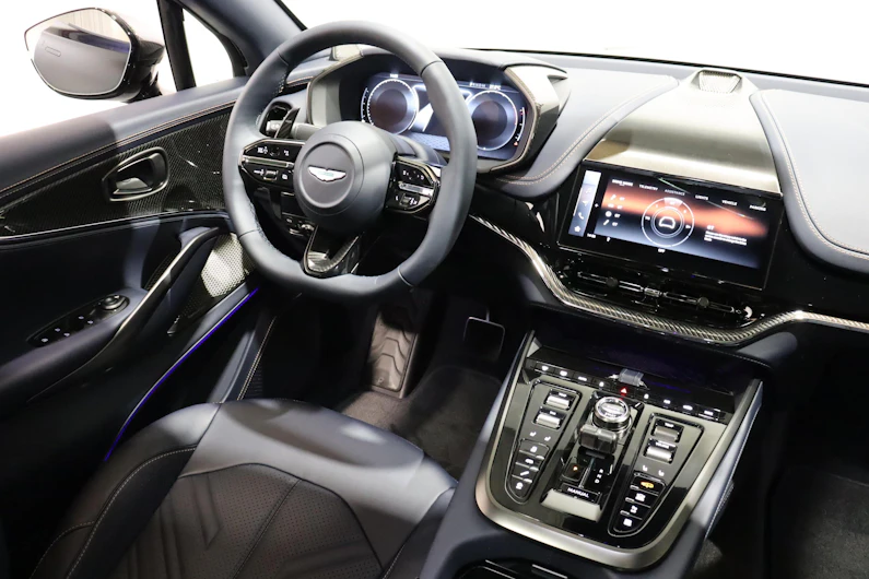 Fahrzeugbild ASTON MARTIN DBX