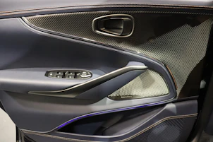 Fahrzeugbild ASTON MARTIN DBX S 4.0 V8 Bi-Turbo