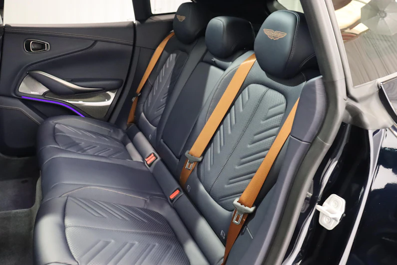 Fahrzeugbild ASTON MARTIN DBX