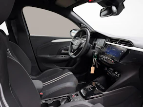 https://vehicle.imgix.net/4462955/63f6f29b-08c7-4499-8446-d347bab69d67.jpg