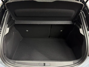 https://vehicle.imgix.net/4462956/3cf0a7d1-99a2-486d-b02e-d04547d126c4.jpg