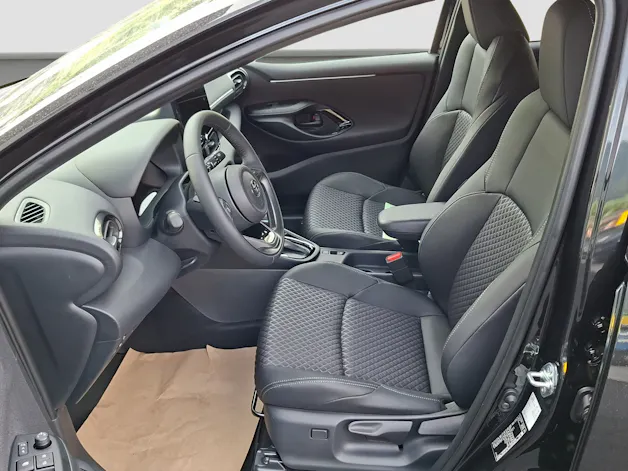 Toyota Yaris 1.5 VVT-i HSD Premium