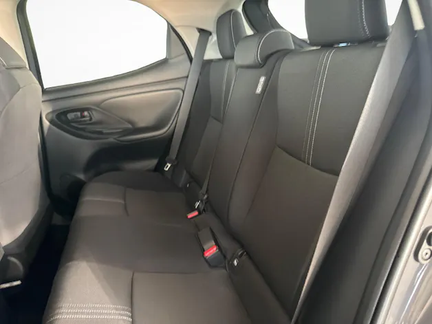 Toyota Yaris 1.5 VVT-i HSD Trend