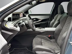 PEUGEOT 5008 1.6 PHEV 225 GT