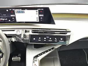 PEUGEOT 5008 1.6 PHEV 225 GT