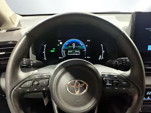 Toyota Yaris 1.5 VVT-i HSD Trend