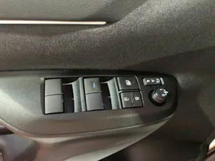 Toyota Yaris 1.5 VVT-i HSD Trend