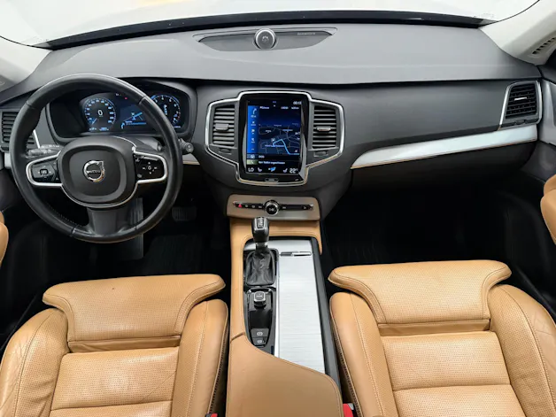VOLVO XC90 2.0 T6 Momentum 5P. AWD