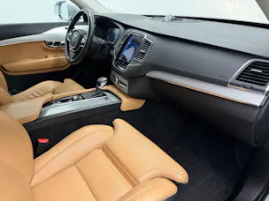 VOLVO XC90 2.0 T6 Momentum 5P. AWD