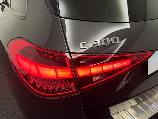 MERCEDES-BENZ C-Klasse S206 Kombi C 300 AMG Line 4matic