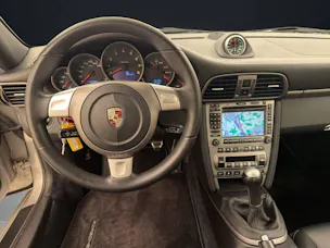 PORSCHE 911 Carrera