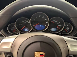 PORSCHE 911 Carrera