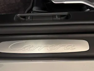 PORSCHE 911 Carrera