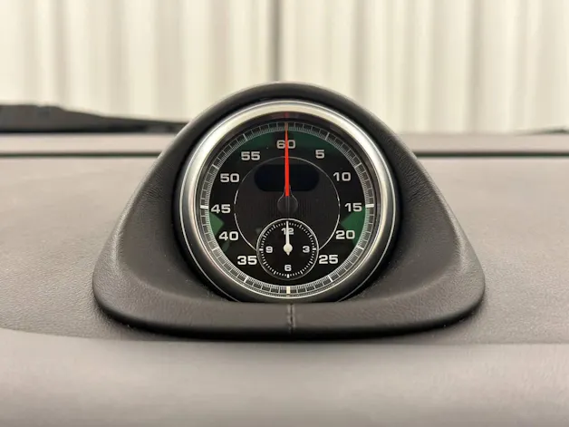 PORSCHE 911 Carrera