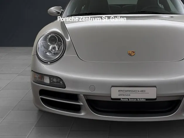 PORSCHE 911 Carrera