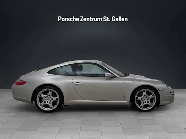 PORSCHE 911 Carrera