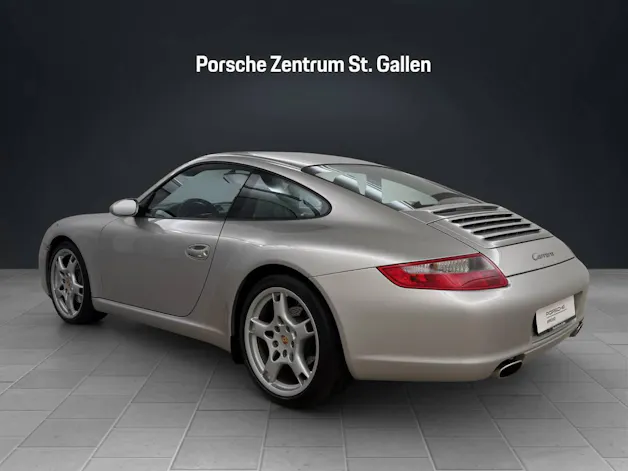 PORSCHE 911 Carrera
