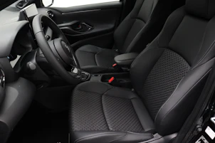Fahrzeugbild TOYOTA Yaris 1.5 VVT-i HSD Premium
