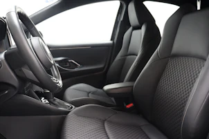 Fahrzeugbild TOYOTA Yaris 1.5 VVT-i HSD Premium