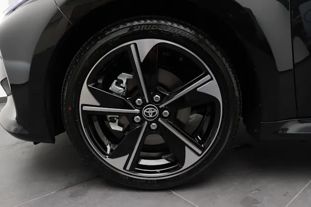 Toyota Yaris 1.5 VVT-i HSD Premium