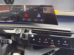 PEUGEOT 5008 1.6 PHEV 225 GT Exclusive