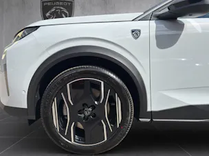 PEUGEOT 5008 1.6 PHEV 225 GT Exclusive