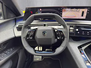 PEUGEOT 5008 1.6 PHEV 225 GT Exclusive