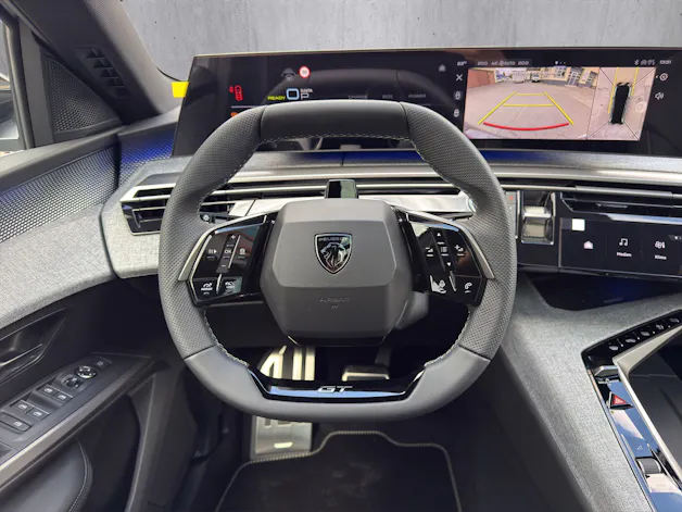 PEUGEOT 5008 1.6 PHEV 225 GT Exclusive
