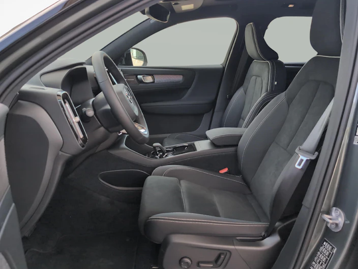 immagine del veicolo VOLVO EX40