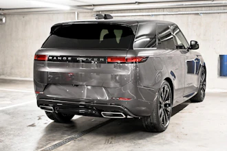 https://vehicle.imgix.net/4463419/89a3dd25-0d4d-448d-876e-6c69153799e4.jpg