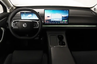 https://vehicle.imgix.net/4463422/daf7ae88-7838-472e-b751-450d1e2891c5.jpg