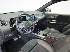 https://vehicle.imgix.net/4463440/1073d78c-a675-41ce-879c-721983e472b3.jpg