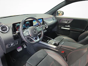 image du véhicule MERCEDES-BENZ EQA 300 4MATIC AMG Line