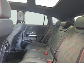 https://vehicle.imgix.net/4463440/85621964-84c2-4314-895d-9e4f2b1b822f.jpg