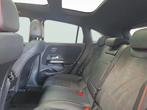 image du véhicule MERCEDES-BENZ EQA 300 4MATIC AMG Line