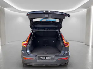 VOLVO XC40 2.0 B4 MH Plus Dark