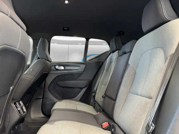VOLVO XC40 2.0 B4 MH Plus Dark