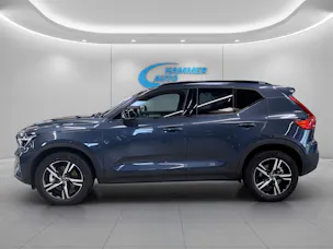 VOLVO XC40 2.0 B3 MH Plus Dark