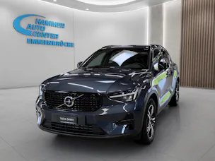 VOLVO XC40 2.0 B3 MH Plus Dark