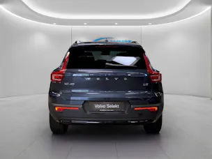 VOLVO XC40 2.0 B3 MH Plus Dark